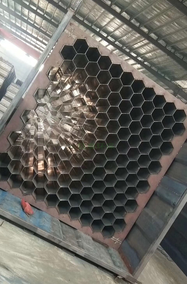 內蒙(méng)古玻纖網格布廠用電捕焦油器加班生產 內蒙古玻纖網格布廠用電捕焦油器加班生產