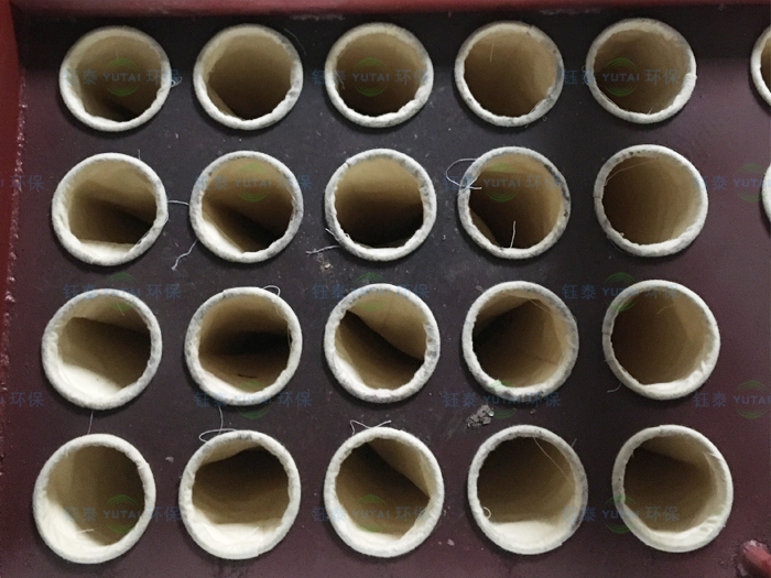 除塵布袋和除塵(chén)骨架安裝完成 除塵布袋(dài)和除塵(chén)骨架安裝完成(chéng)