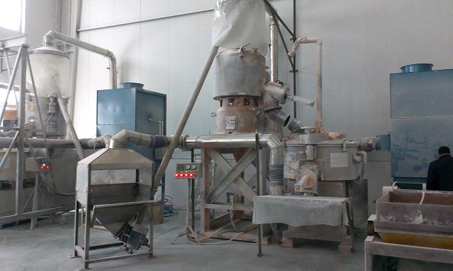 河北雄縣PVC混料機(jī)、擠出機除塵係(xì)統除塵器已交付使用 河北雄(xióng)縣PVC混料機、擠出機除塵係統除塵器已交付(fù)使用