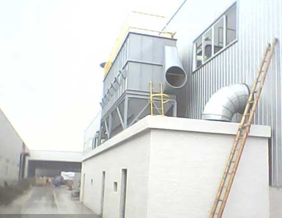 天津鋁塑門窗廠木工機(jī)械布袋(dài)除(chú)塵器已投入使用 天津鋁塑門窗廠木工機械布袋除塵器已投入使用